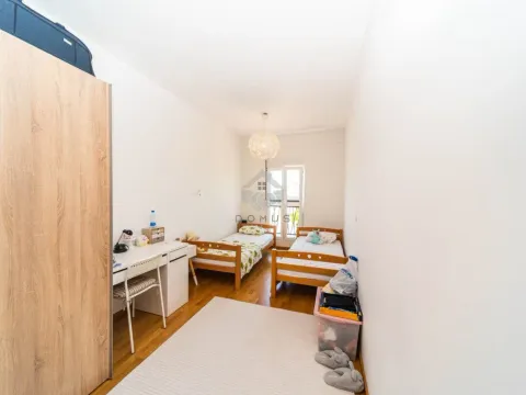 Izdavanje, dvosoban stan, 70m², Stari Aerodrom, Podgorica - image 6