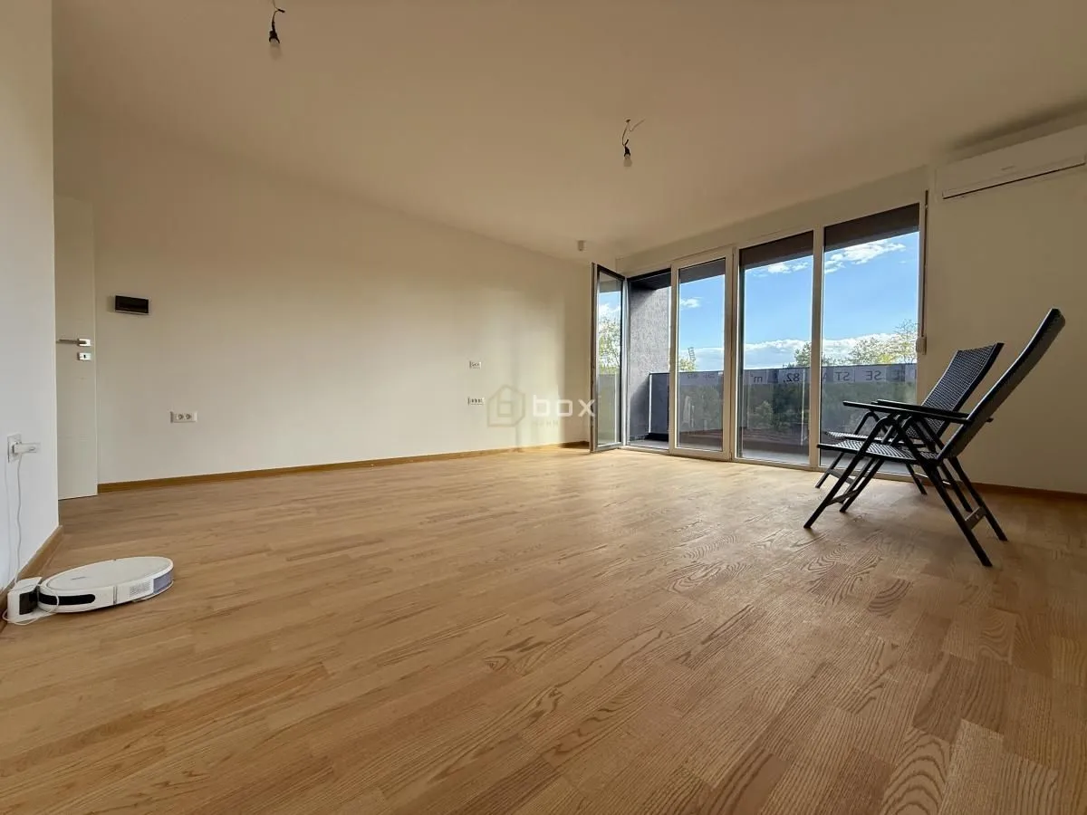 Prodaja, četvorosoban stan, 83m², Medijana, Niš