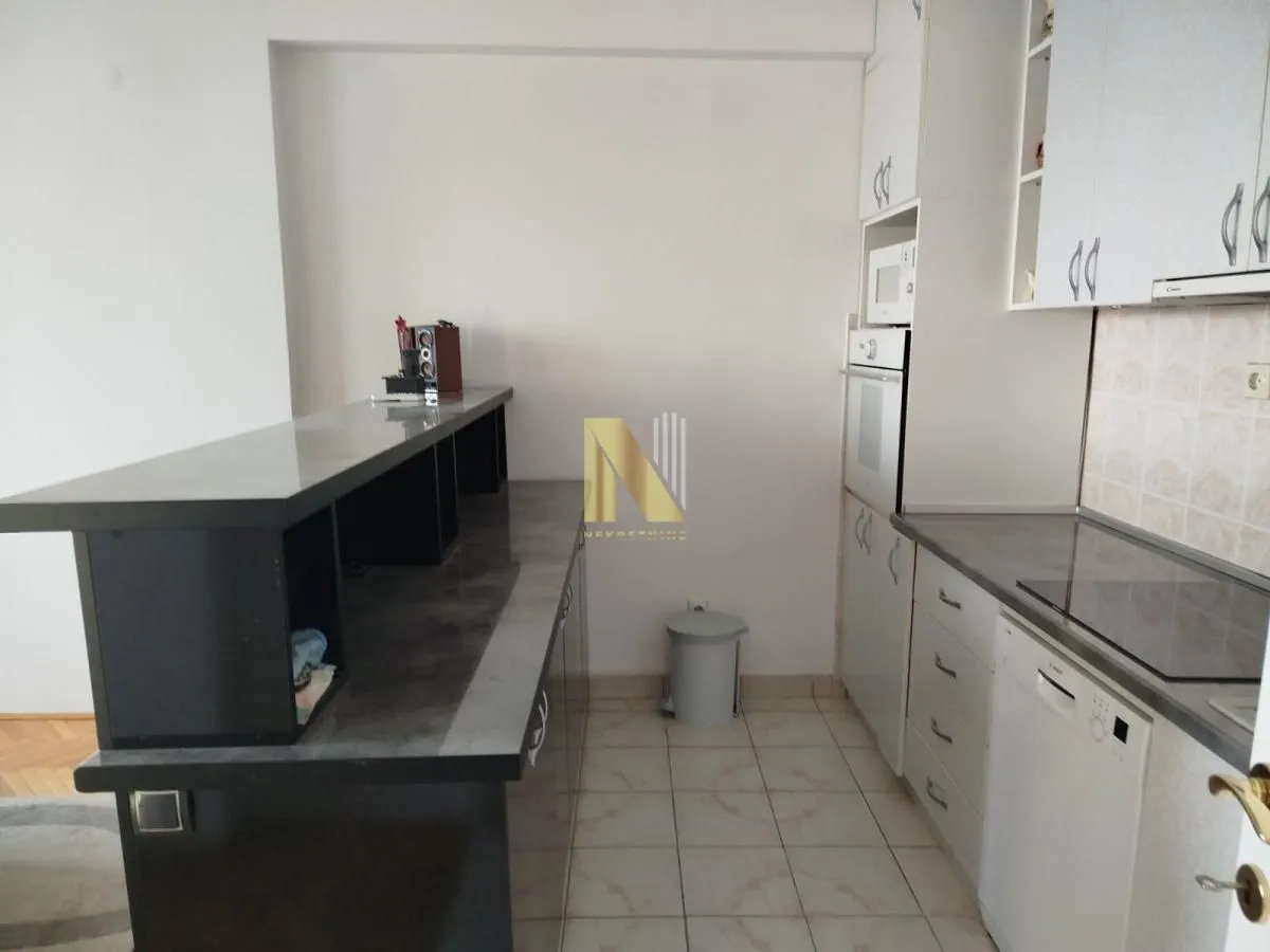 Prodaja, trosoban stan, 101m², Bulevar Oslobodjenja, Novi Sad Sve Podlokacije