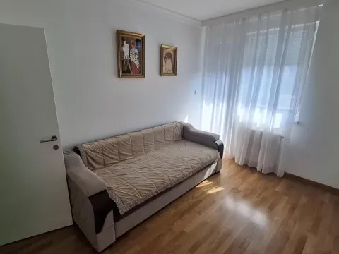 Izdavanje, trosoban stan, 70m², Sajmište, Novi Sad - image 12