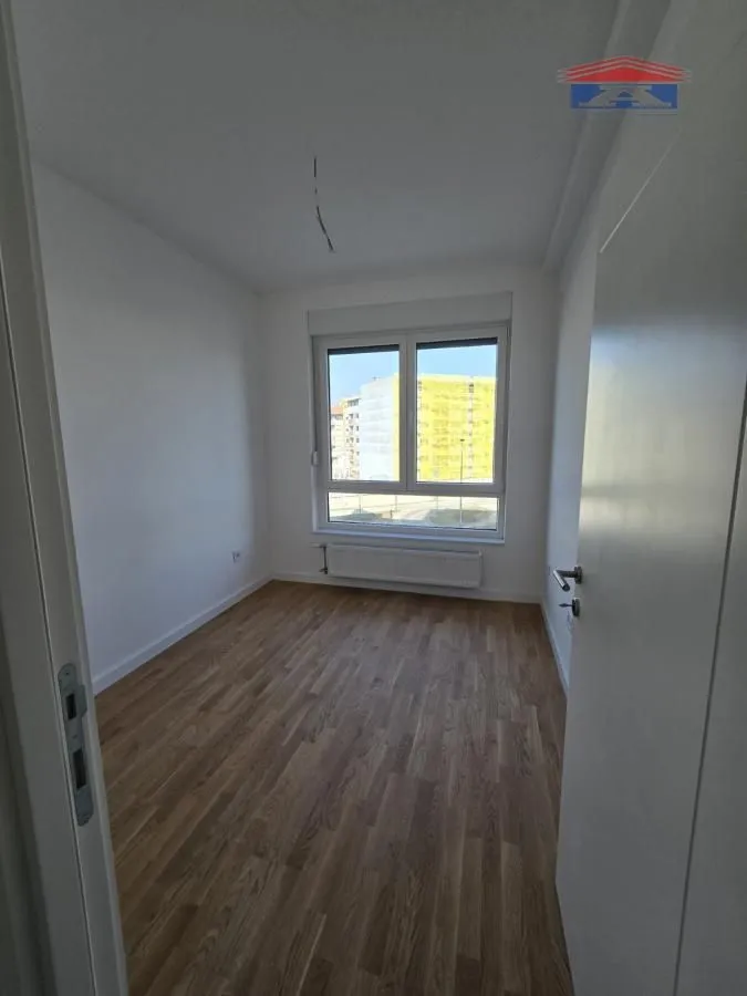 Izdavanje, trosoban stan, 73m², Novo naselje, Novi Sad