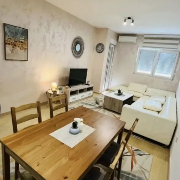 Izdavanje, jednosoban stan, 47m², City Kvart, Podgorica
