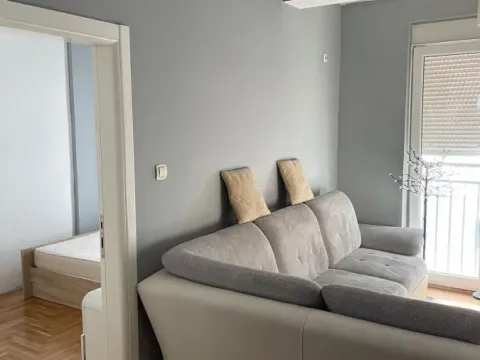 Rent, two bedroom apartment, 60m², Centar, Novi Sad - image 2