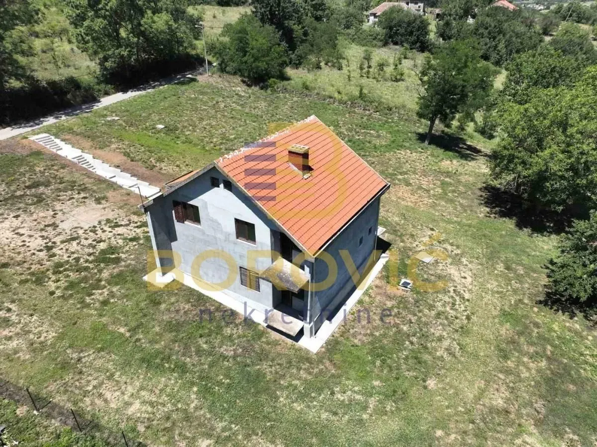 Prodaja, kuća, 204m², Voždovac Sve Podlokacije, Beograd