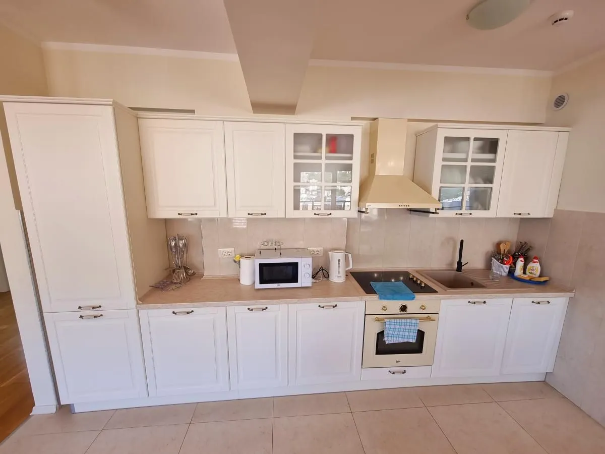 Rent, three bedroom apartment, 134m², Bečići, Budva