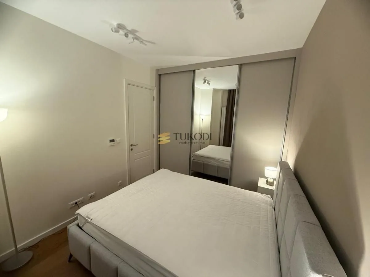 Rent, two bedroom apartment, 55m², Kalenić Pijaca, Vračar Sve Podlokacije