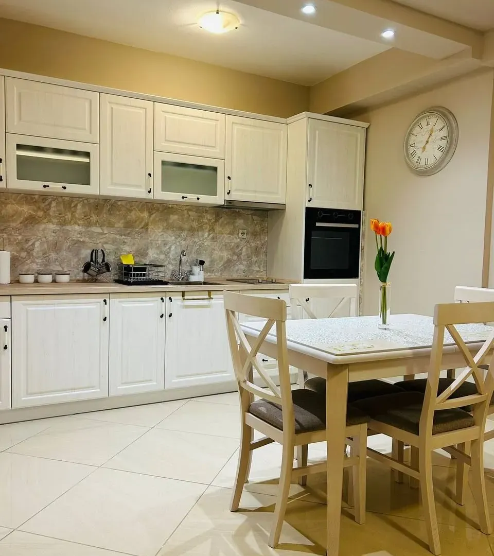 Rent, one bedroom apartment, 36m², Dobrota, Kotor