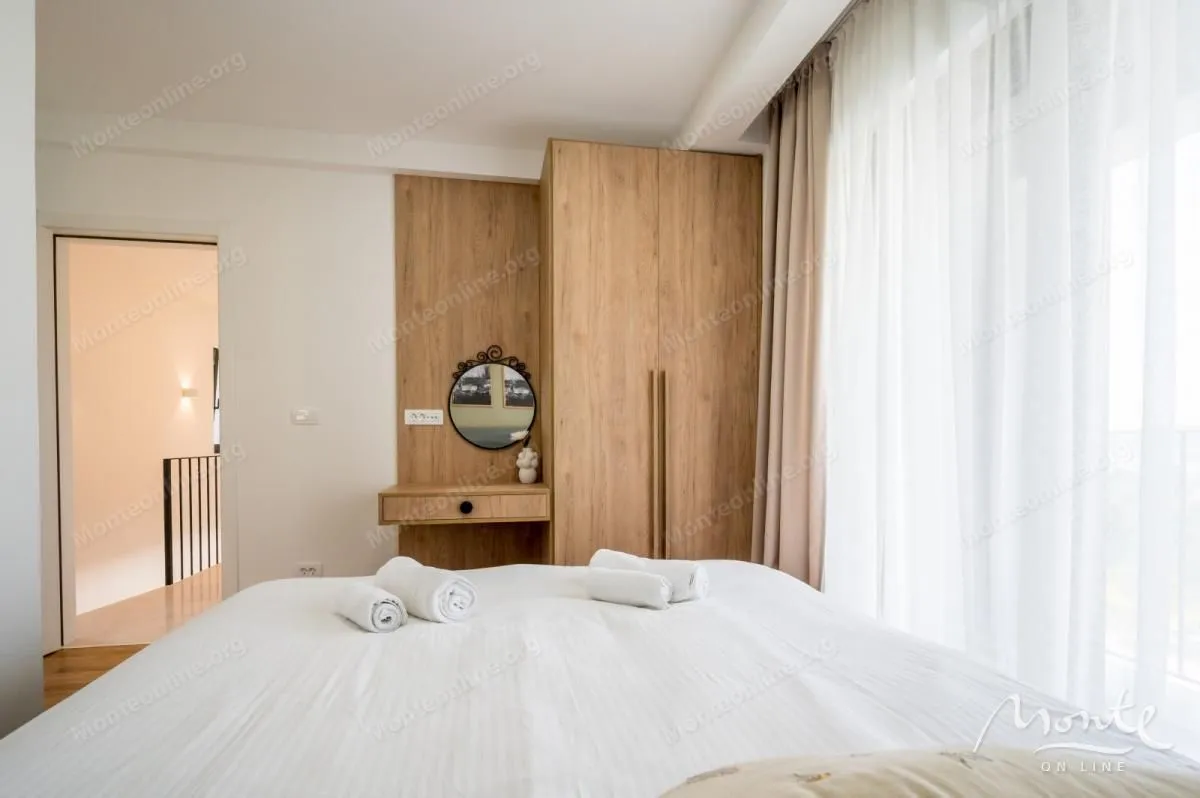 Prodaja, kuća, 250m², Mrčevac, Tivat