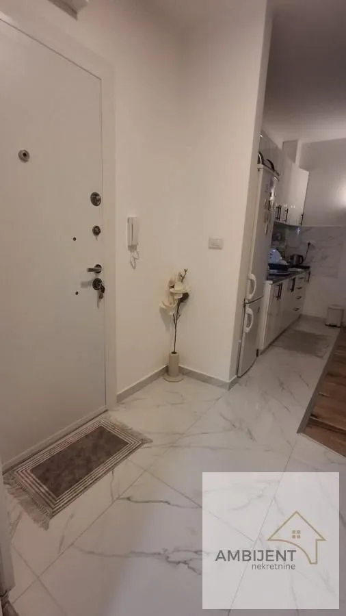 Prodaja, trosoban stan, 78m², Centar, Stara Pazova
