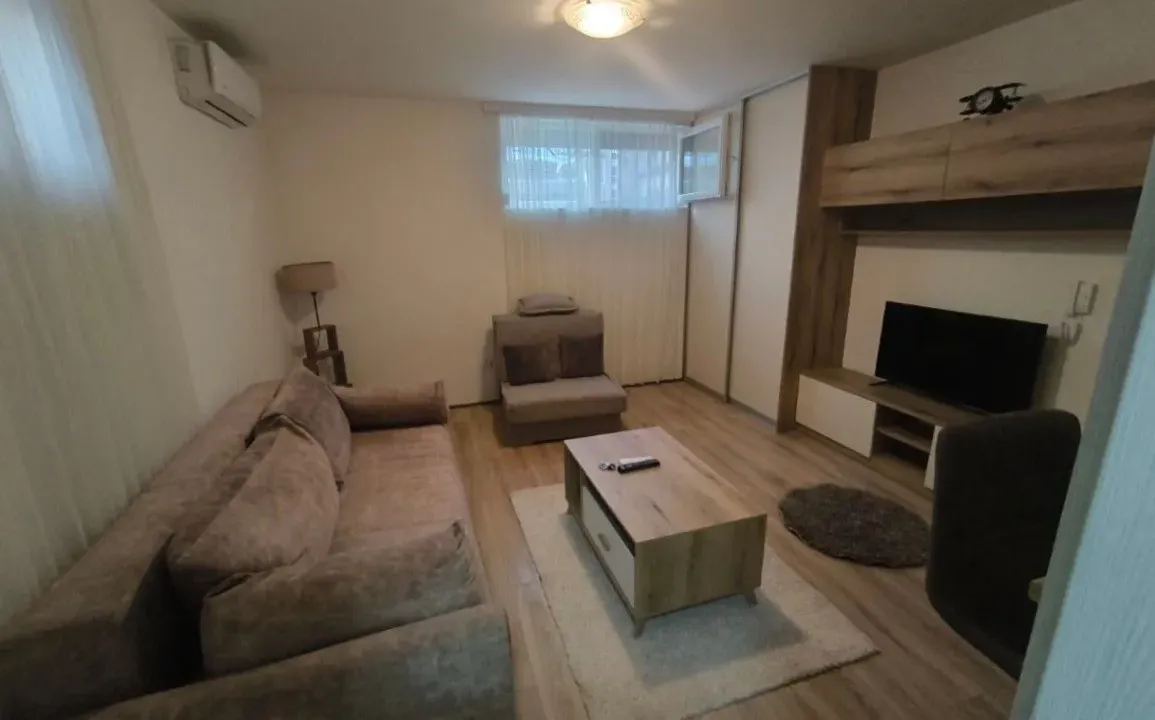 Izdavanje, garsonjera, 28m², Krivi Most, Podgorica
