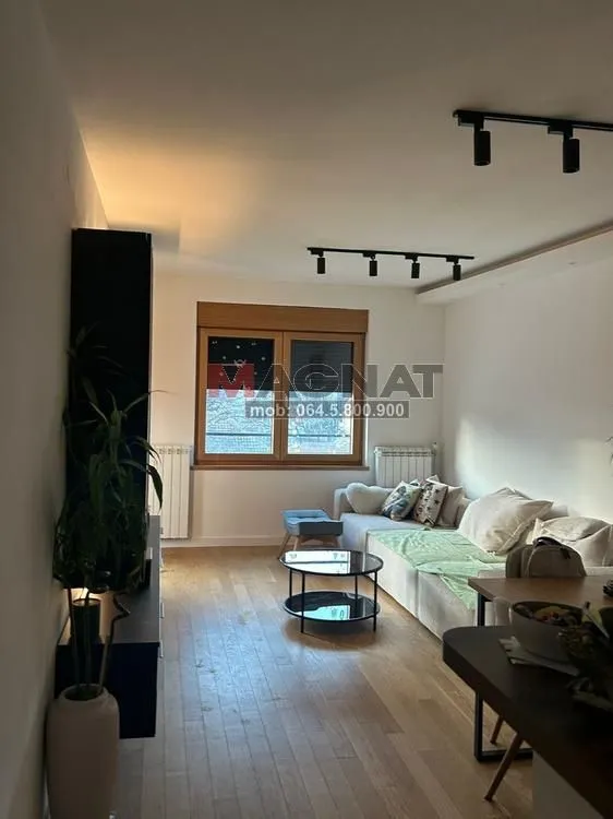 Prodaja, trosoban stan, 70m², Zemun Sve Podlokacije, Beograd