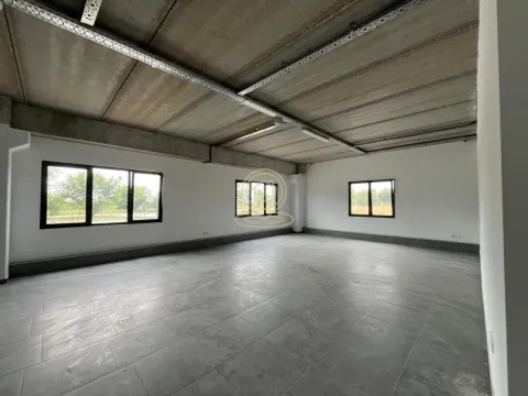 Rent, office space, 4600m², Nova Pazova, Stara Pazova - image 9
