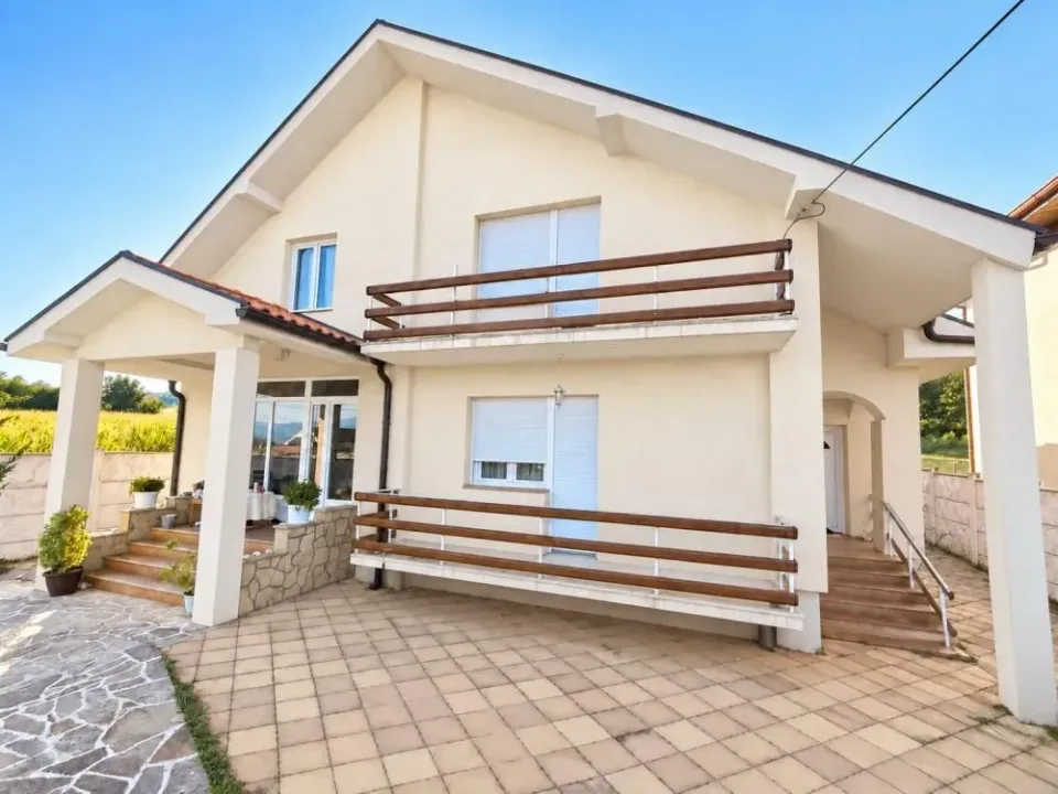 Prodaja, kuća, 180m², Kruševac, Srbija