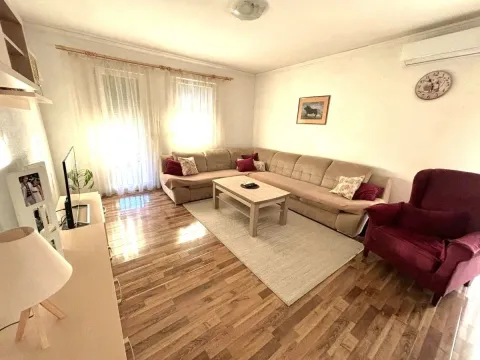 Rent, house, 100m², Pričelje, Podgorica - image 1