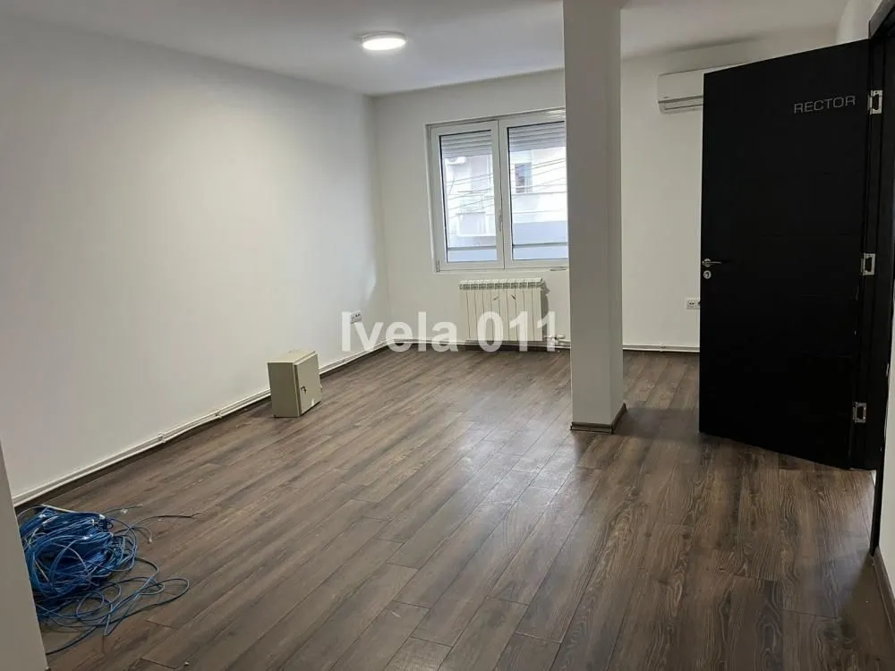 Rent, office space, 146m², Đeram Pijaca, Beograd