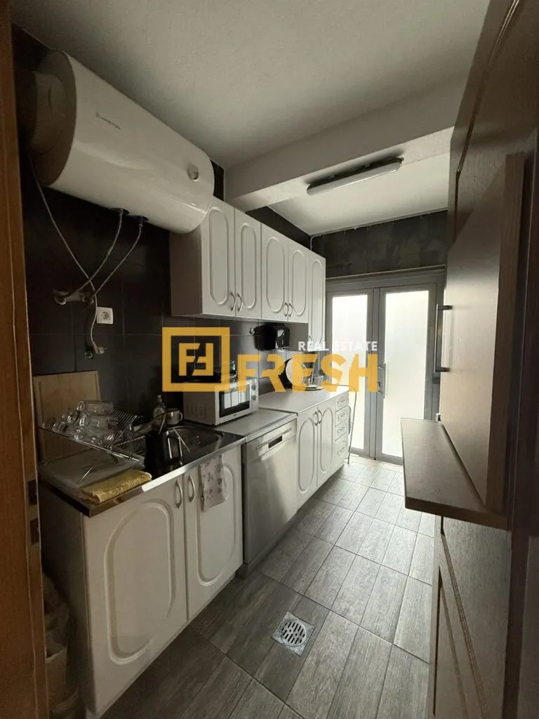 Rent, office space, 245m², Krivi Most, Podgorica