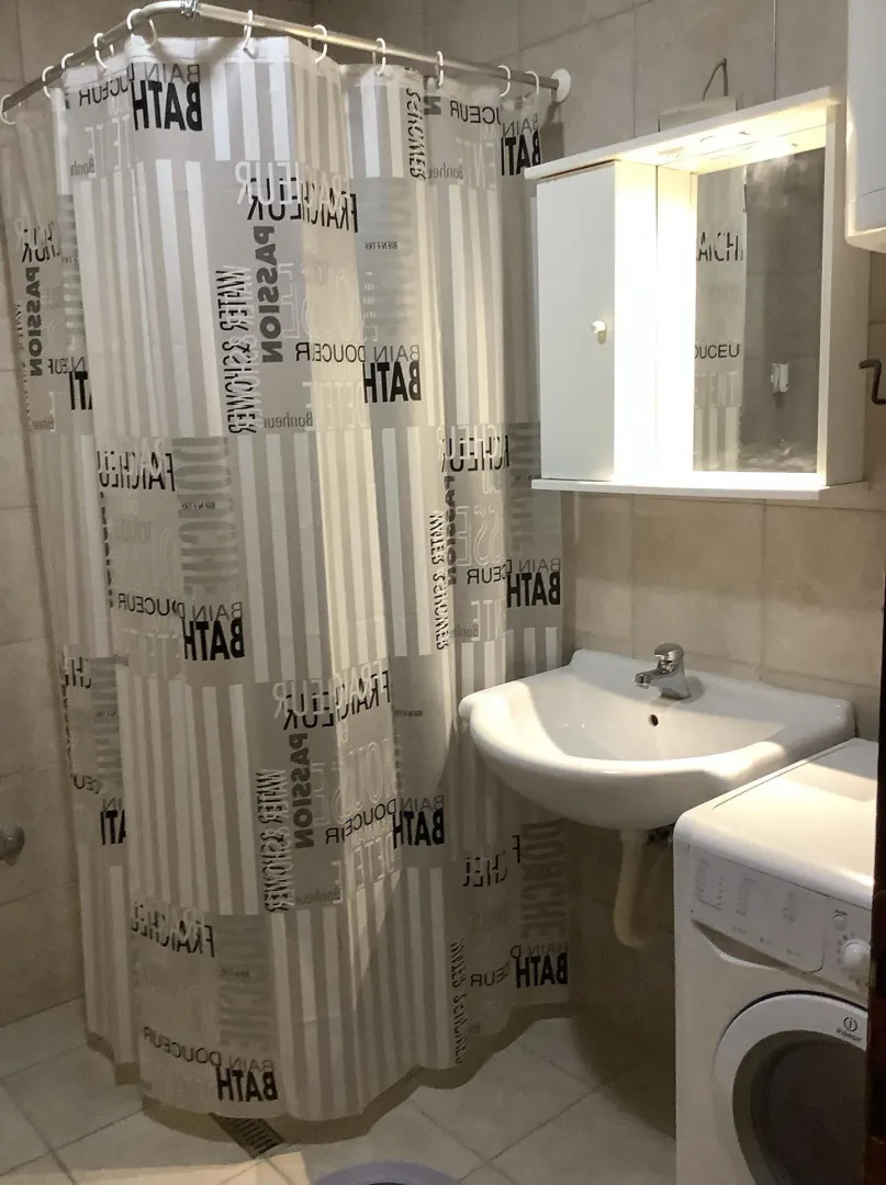 Izdavanje, kuća, 105m², Prijevor, Budva