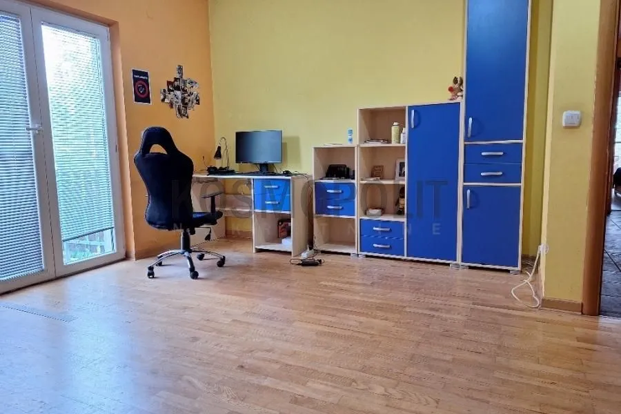 Sale, house, 180m², Jajinci, Voždovac Sve Podlokacije