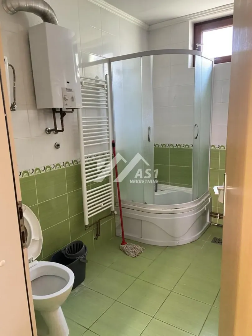 Izdavanje, kuća, 150m², Surduk, Stara Pazova