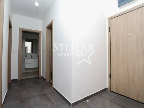 Izdavanje, poslovni prostor, 70m², Master Kvart, Podgorica - image 2