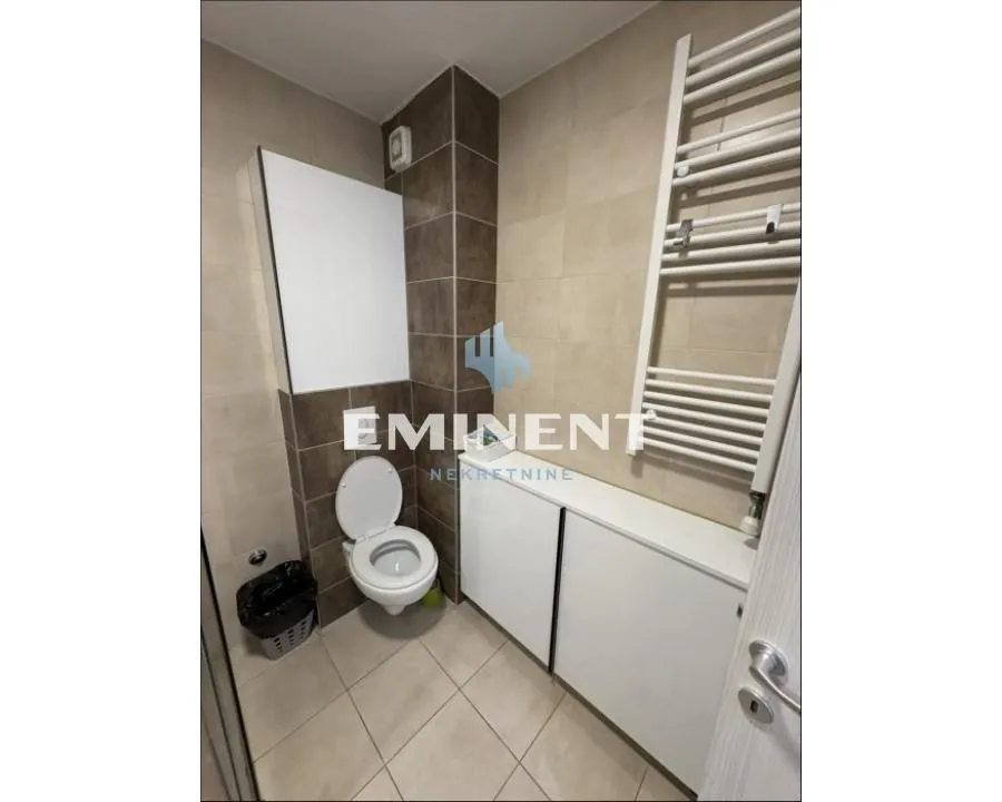 Izdavanje, dvosoban stan, 52m², Hala Pionir, Palilula Sve Podlokacije