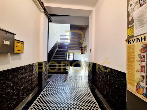 Prodaja, jednosoban stan, 20m², Slavija, Vračar Sve Podlokacije - image 11