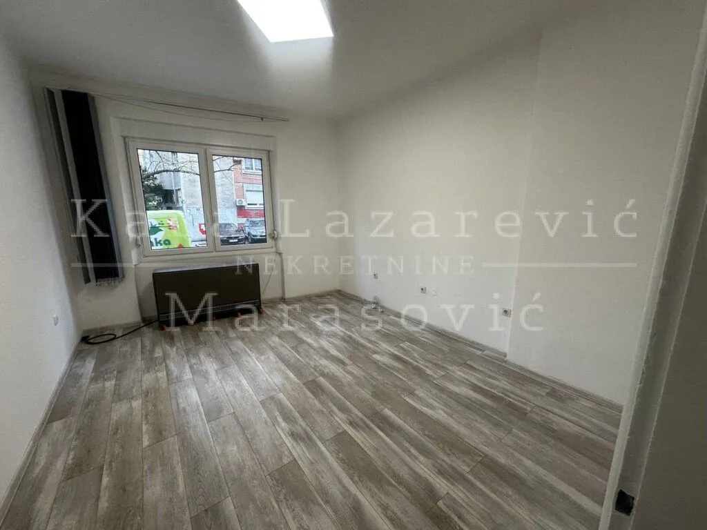 Rent, one bedroom apartment, 32m², Kalenić Pijaca, Vračar Sve Podlokacije