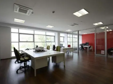 Rent, office space, 625m², Batajnica, Beograd - image 9