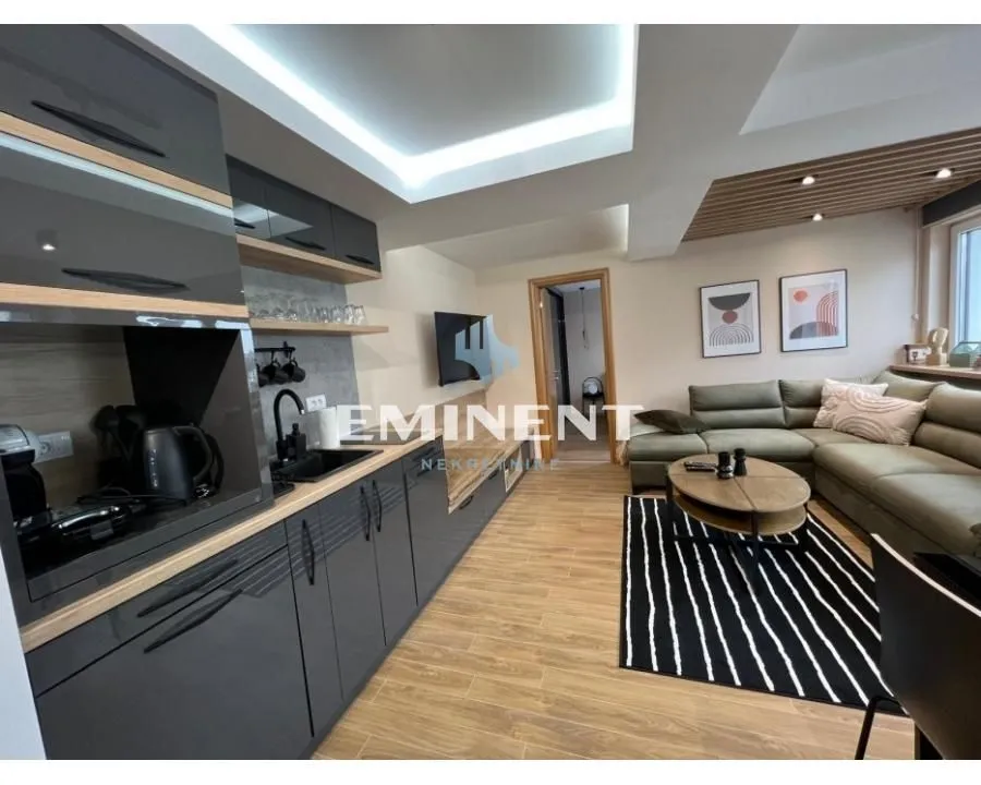Prodaja, trosoban stan, 55m², Centar, Zlatibor