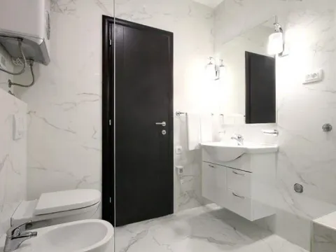 Sale, two bedroom apartment, 80m², Bečići, Budva - image 12