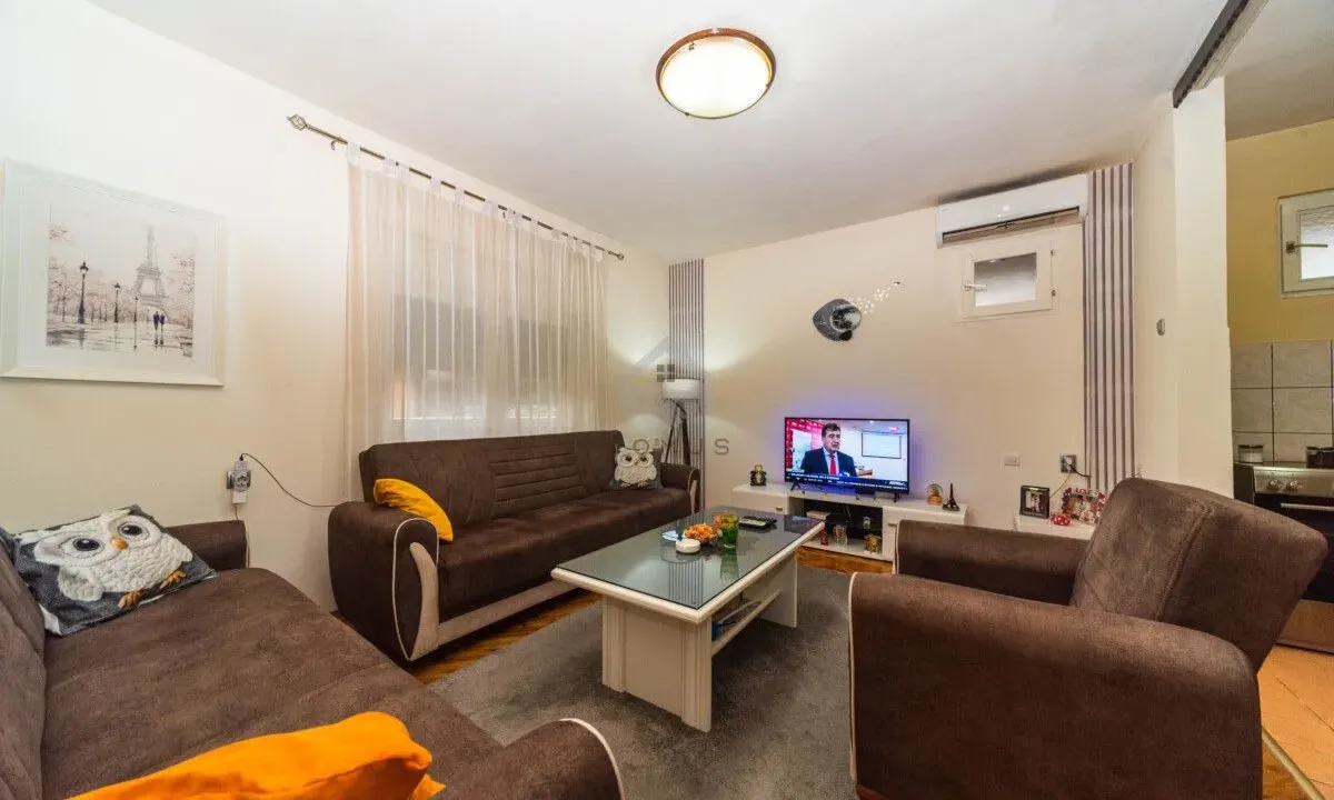 Izdavanje, kuća, 83m², Tološi, Podgorica