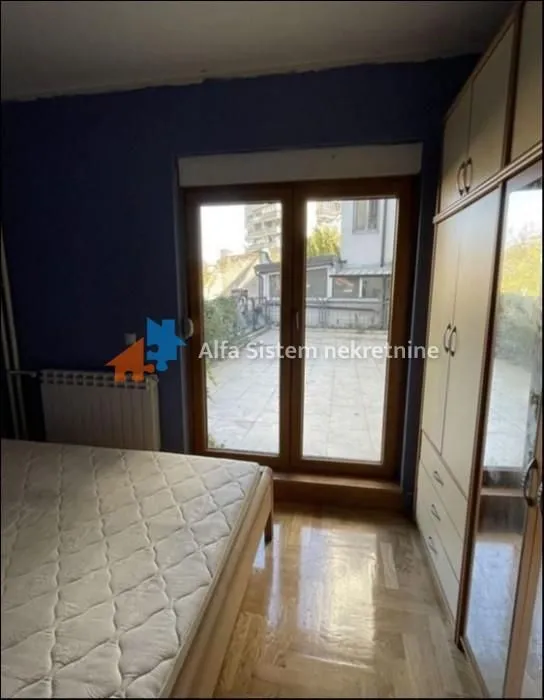 Izdavanje, trosoban stan, 65m², Južni Bulevar, Vračar Sve Podlokacije