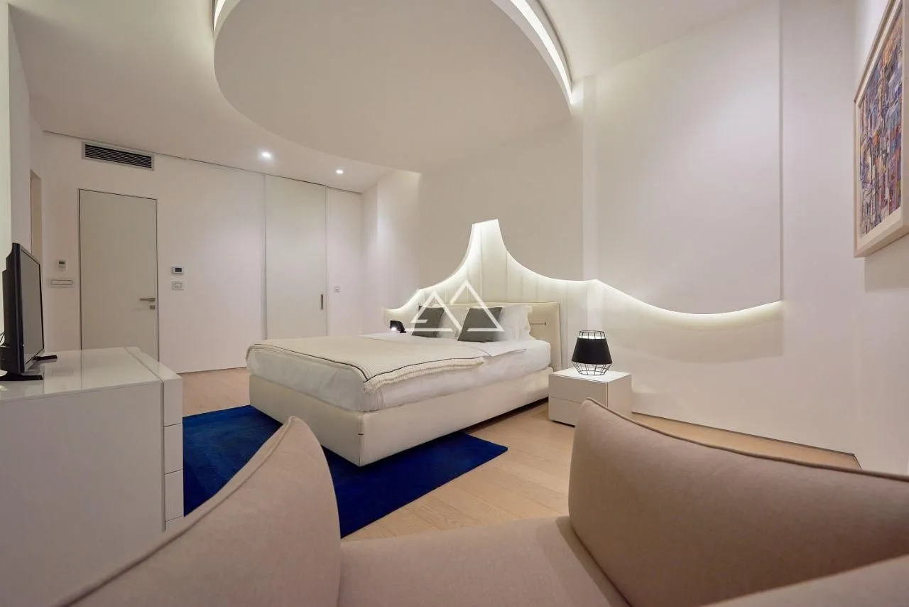 Sale, two bedroom apartment, 125m², Centar, Budva