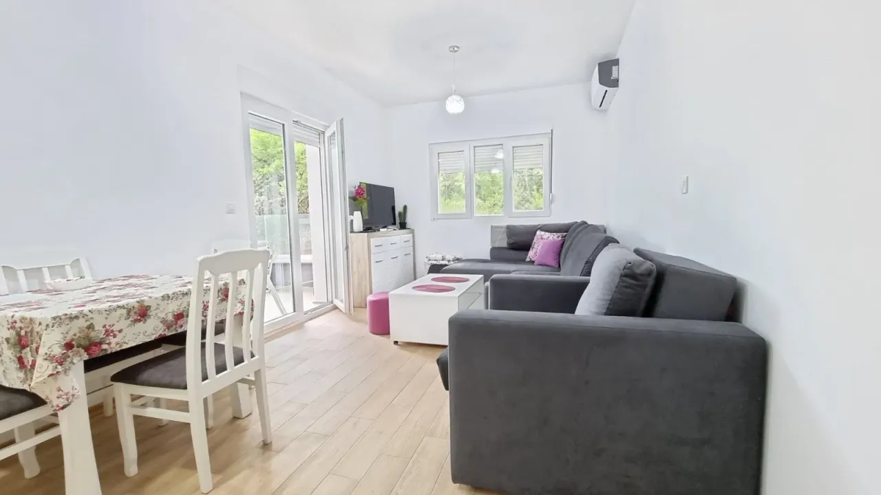 Izdavanje, garsonjera, 30m², Budva, Crna Gora