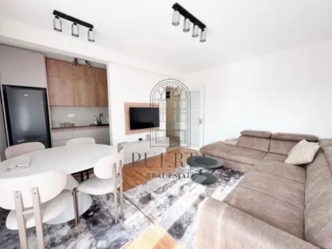 Izdavanje, dvosoban stan, 60m², Pobrežje, Podgorica