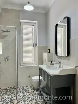 Rent, three bedroom apartment, 100m², Seljanovo, Tivat - image 9