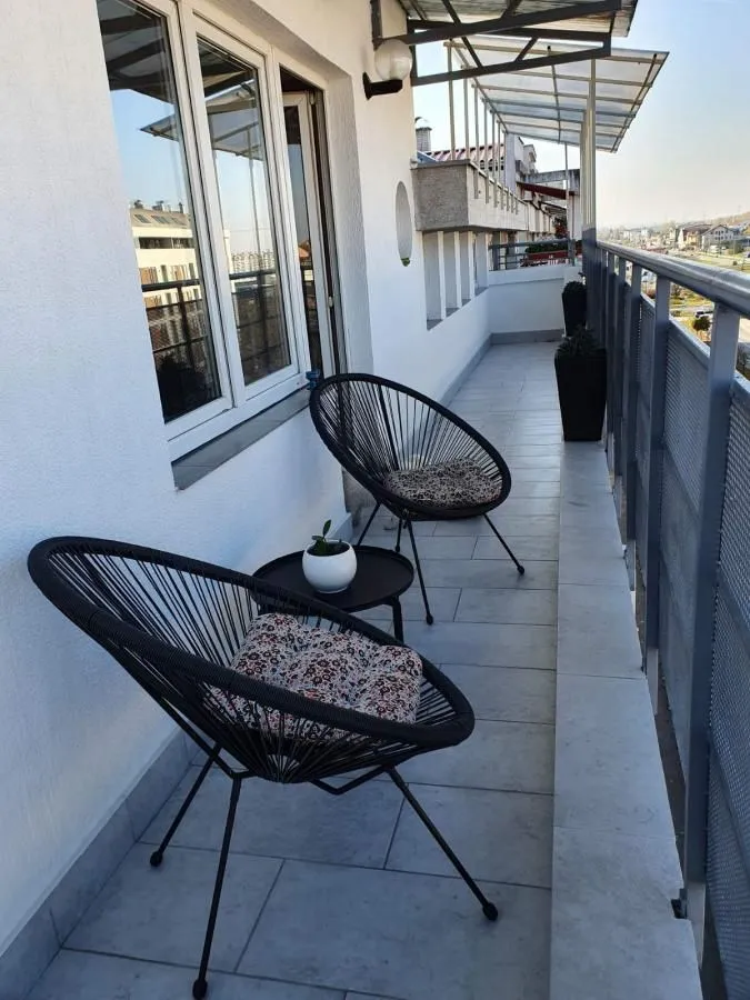 Prodaja, trosoban stan, 124m², Nova Detelinara, Novi Sad Sve Podlokacije