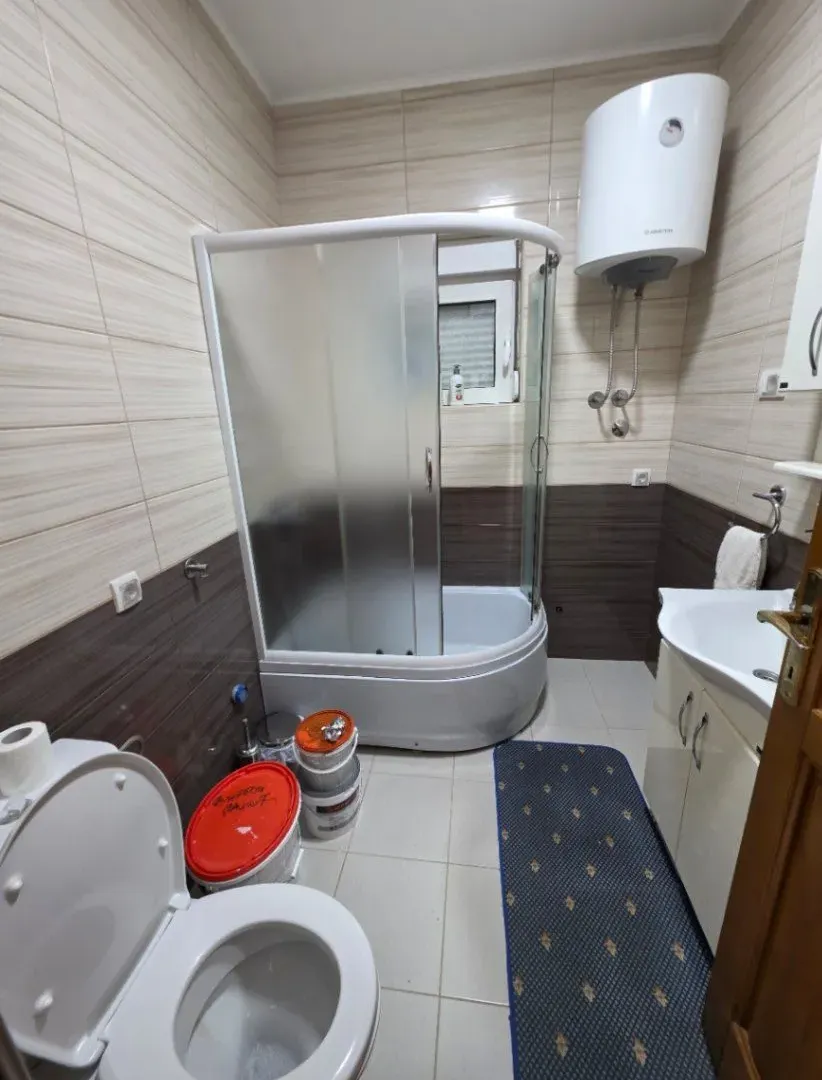 Rent, office space, 90m², Zlatica, Podgorica