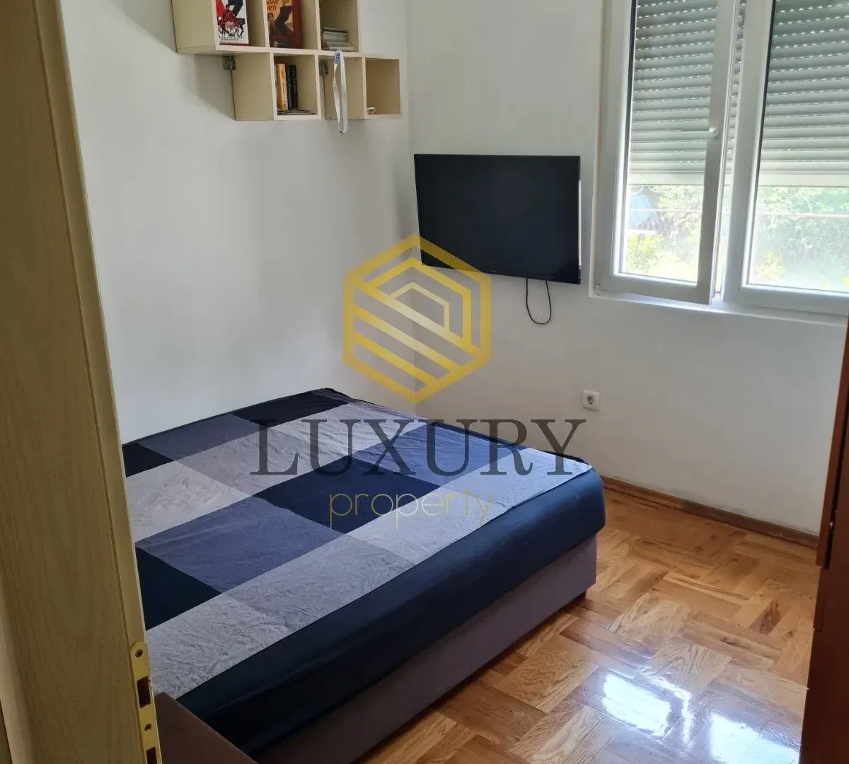 Izdavanje, kuća, 120m², Tološi, Podgorica