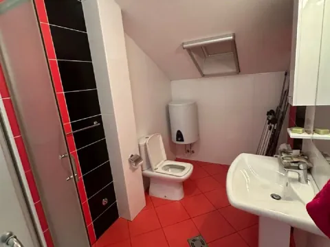 Prodaja, kuća, 250m², Altina, Beograd - image 16