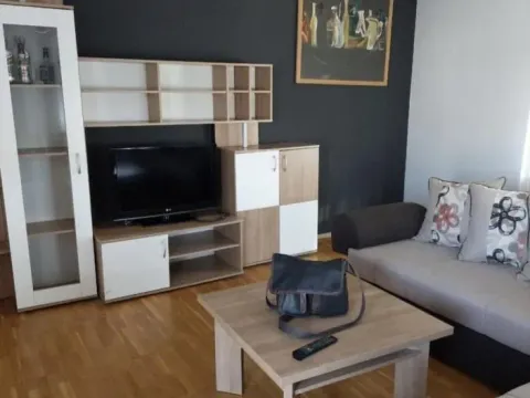 Prodaja, trosoban stan, 76m², Nova Detelinara, Novi Sad Sve Podlokacije - image 2