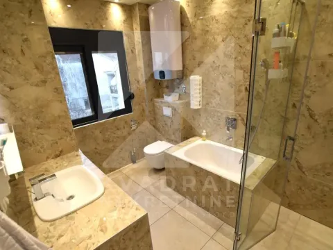 Rent, five bedroom apartment, 180m², Gornja Gorica, Podgorica - image 16