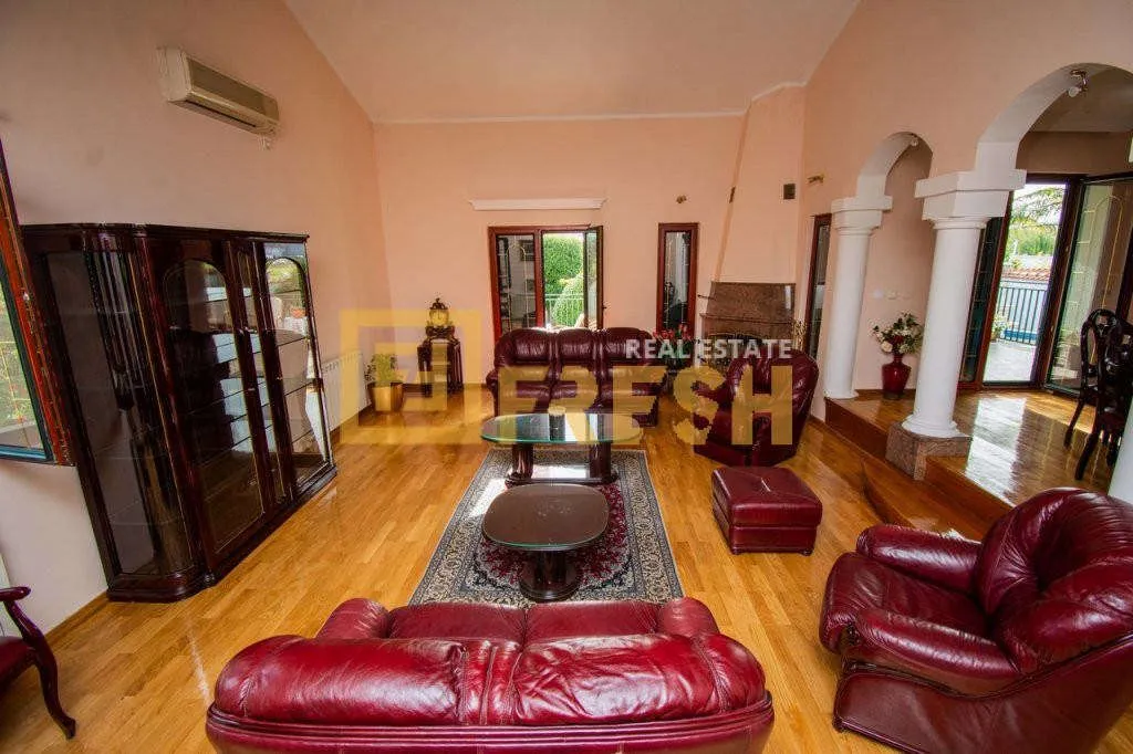 Rent, house, 450m², Zabjelo, Podgorica