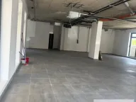 Izdavanje, poslovni prostor, 298m², Centar, Stara Pazova - image 5