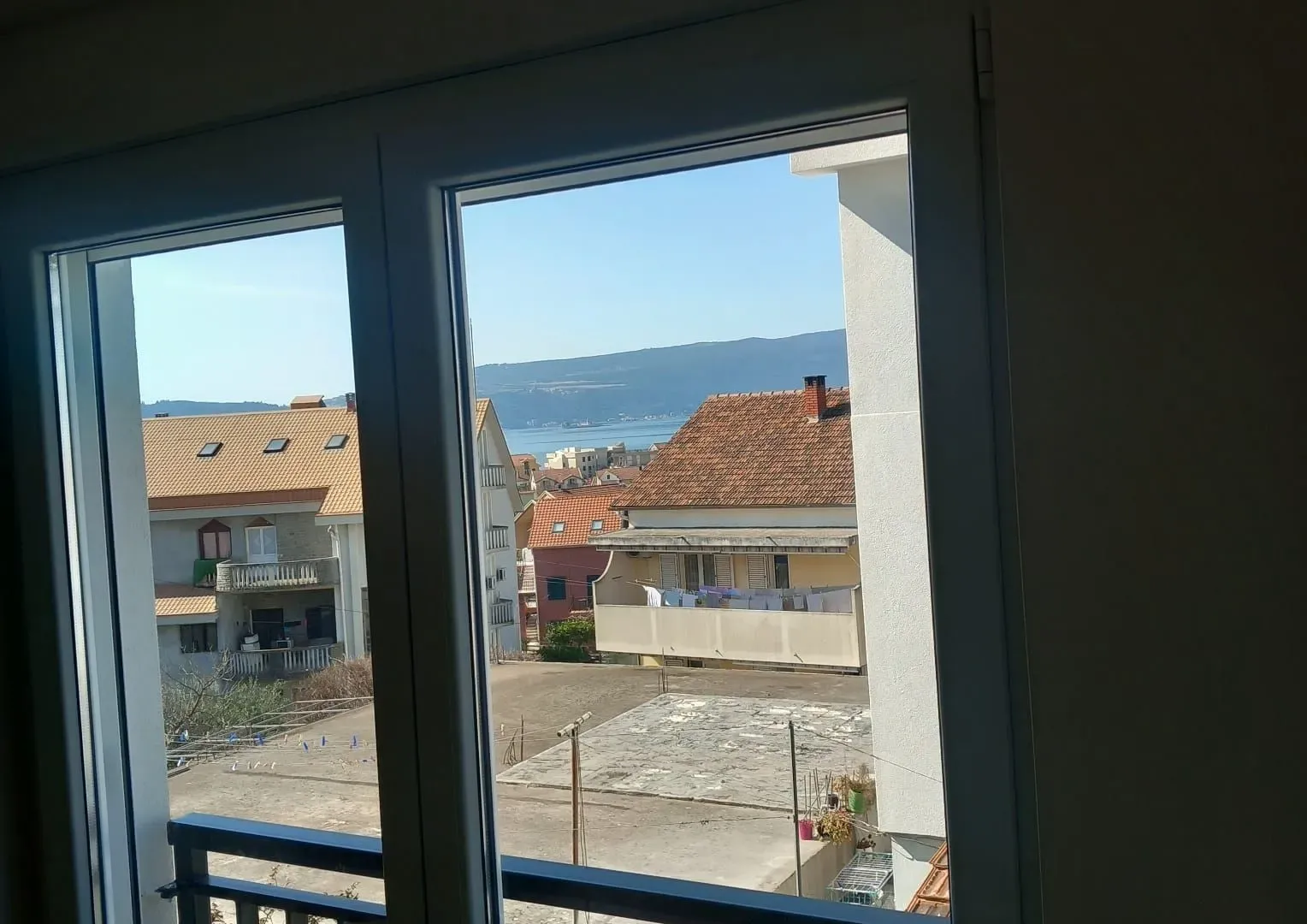 Rent, one bedroom apartment, 50m², Kalimanj, Tivat