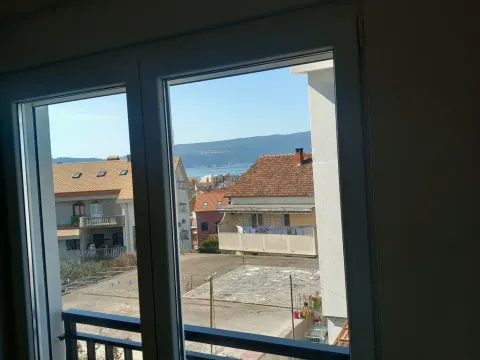 Rent, one bedroom apartment, 50m², Kalimanj, Tivat - image 5