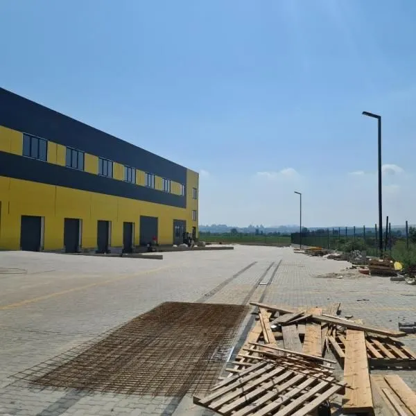 Rent, office space, 2750m², Čukarica, Beograd