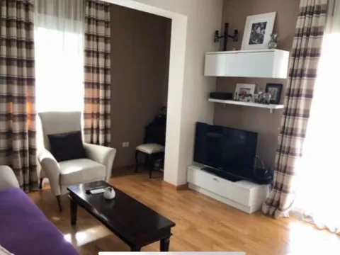 Izdavanje, dvosoban stan, 65m², City Kvart, Podgorica - image 5