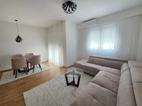 Izdavanje, dvosoban stan, 65m², Pobrežje, Podgorica - image 15