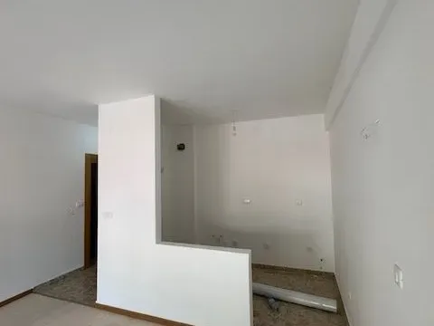 Prodaja, trosoban stan, 79m², Budva, Crna Gora - image 9